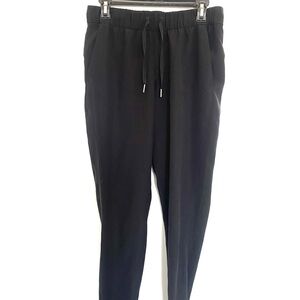 Lululemon Women’s Black Straight Leg Joggers Size 6